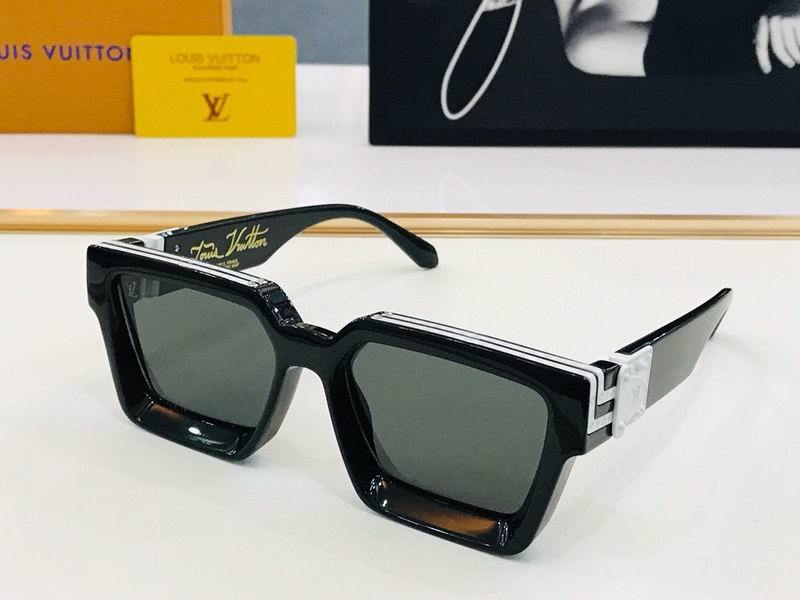 LV Sunglasses 447